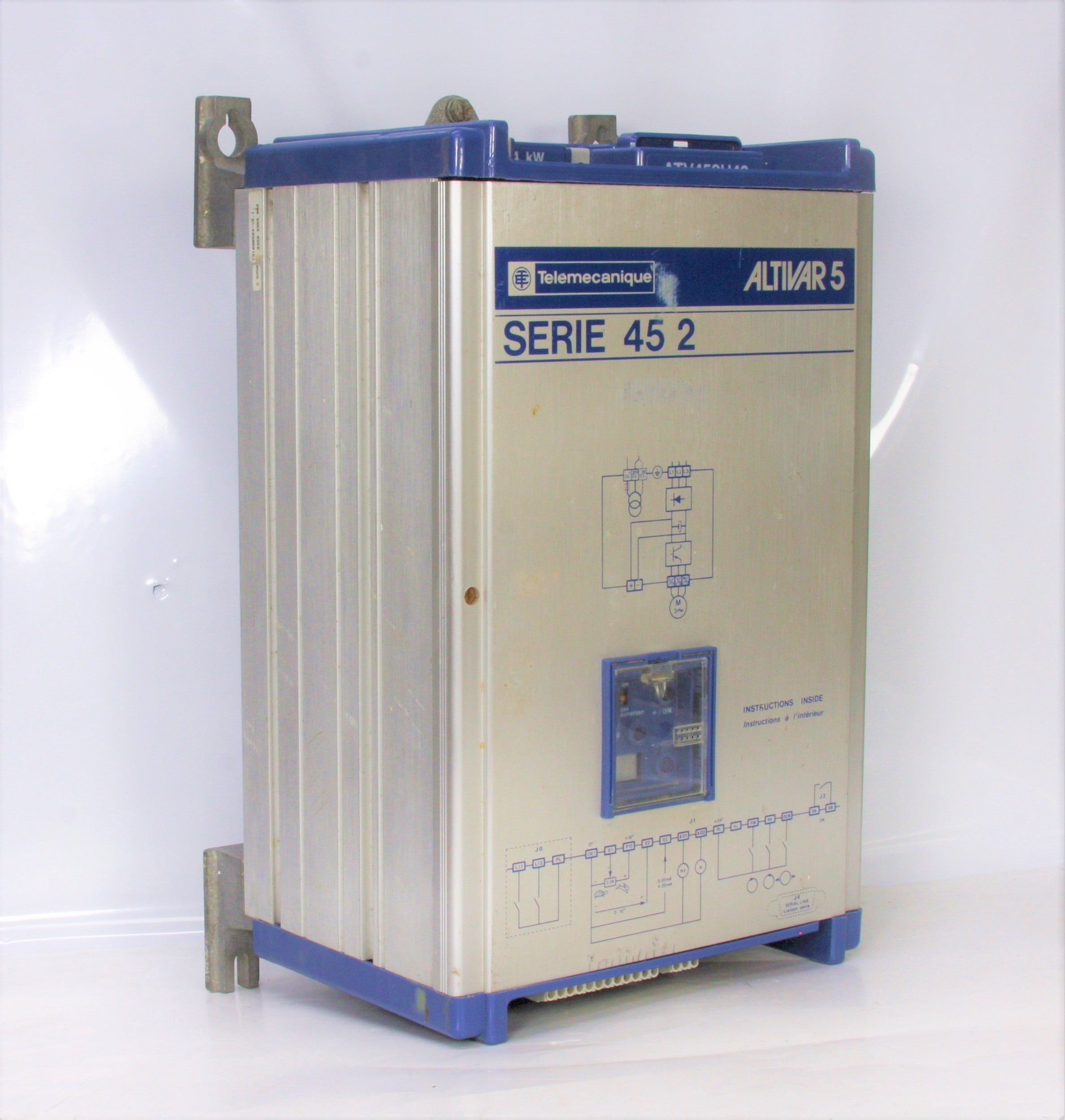 Telemecanique Variable Speed Drive ATV452U40 Altivar 5 Serie 45 2 telemecanique-variable-speed-drive-atv452u40-altivar-5-serie-45-2