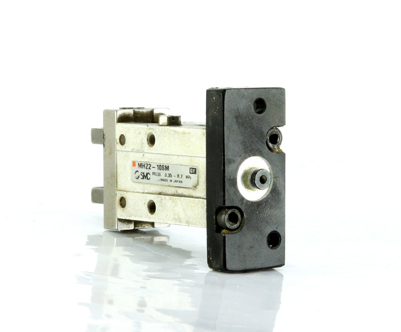 thumbnail image 2 of SMC MHZ2-20D Pneumatic Finger Cylinder – 20mm Bore, New In Box 2 of 5
