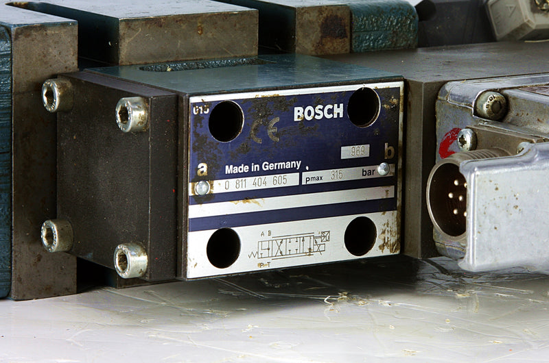 Bosch Proportional Directional Servo Valve 0811404605 0 811 404 605