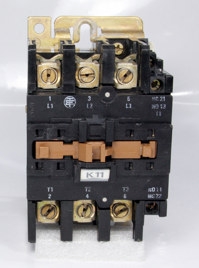 Telemecanique Contactor LC1-D503 Coil: 220V AC 3 Pole 80A